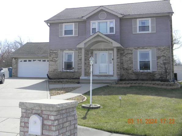 10841 S Christa Ct, Palos Hills, IL 60465
