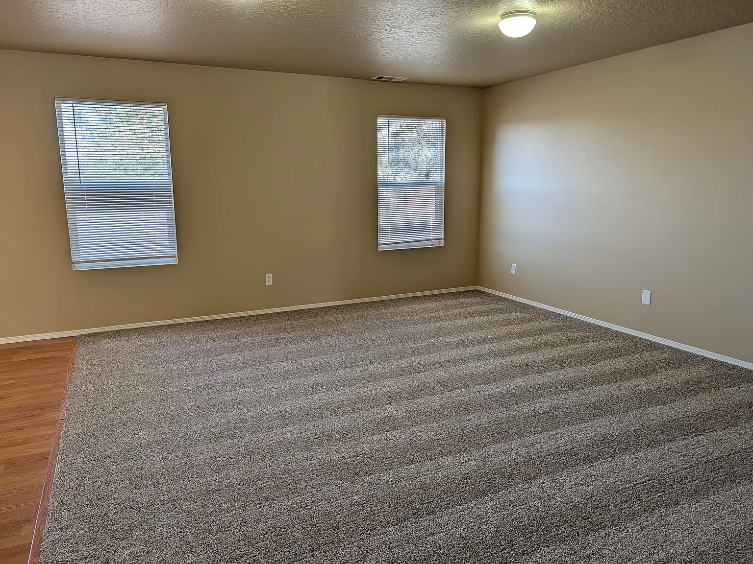88 E Roselake Drive — Photo 4