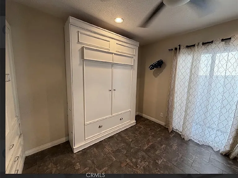 1046 S Mountcrest Ct — Photo 9