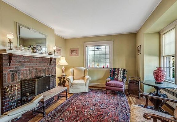 3rd image of 1694 Centre St