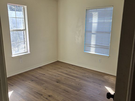5th image of 80114 Railroad Ave