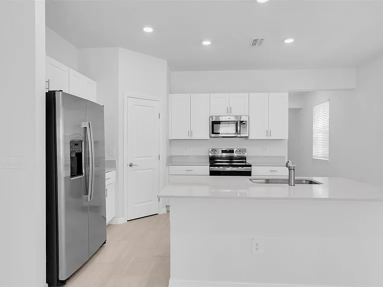 10881 Molasses Way — Photo 9