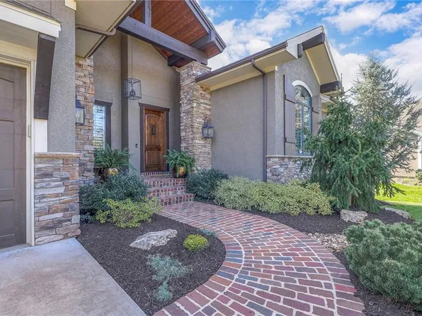 2531 W 162nd Ter, Overland Park, KS 66085