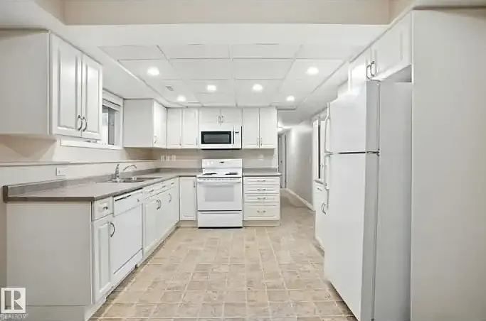 14 Leblanc Pl #1A — Photo 9