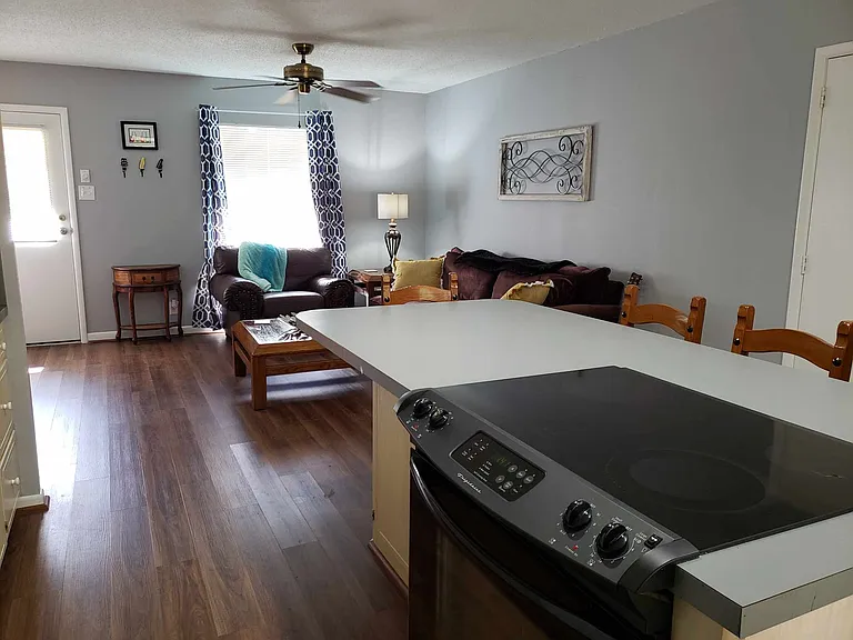 2312 Smuts Dr — Photo 21