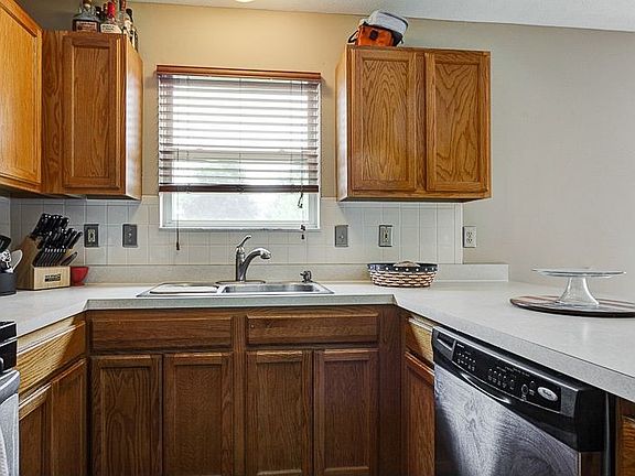 5th image of 6369 Riverstone Dr