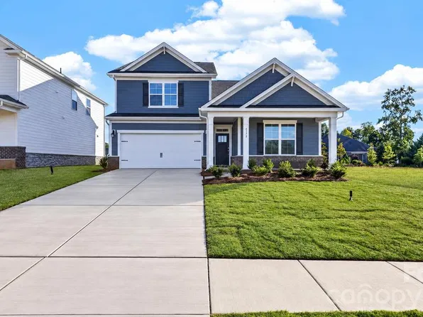 4175 Round Table Dr, Gastonia, NC 28056