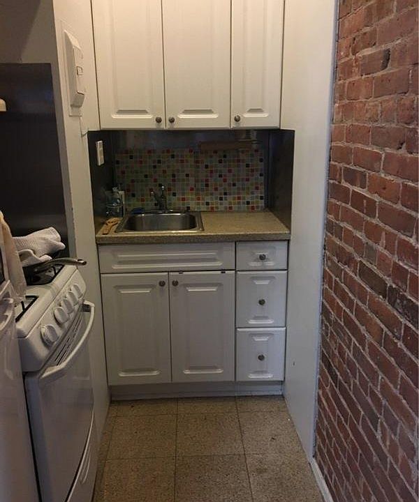 2nd image of 476 6th Ave #A