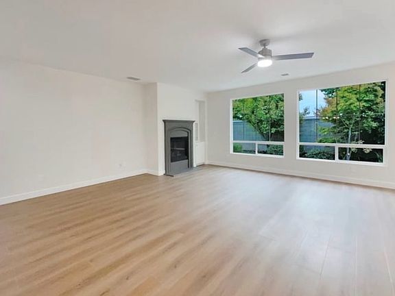 2nd image of 17019 84th Avenue Ct E