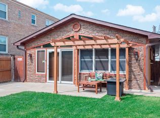 2730 W Berwyn Ave, Chicago, IL 60625