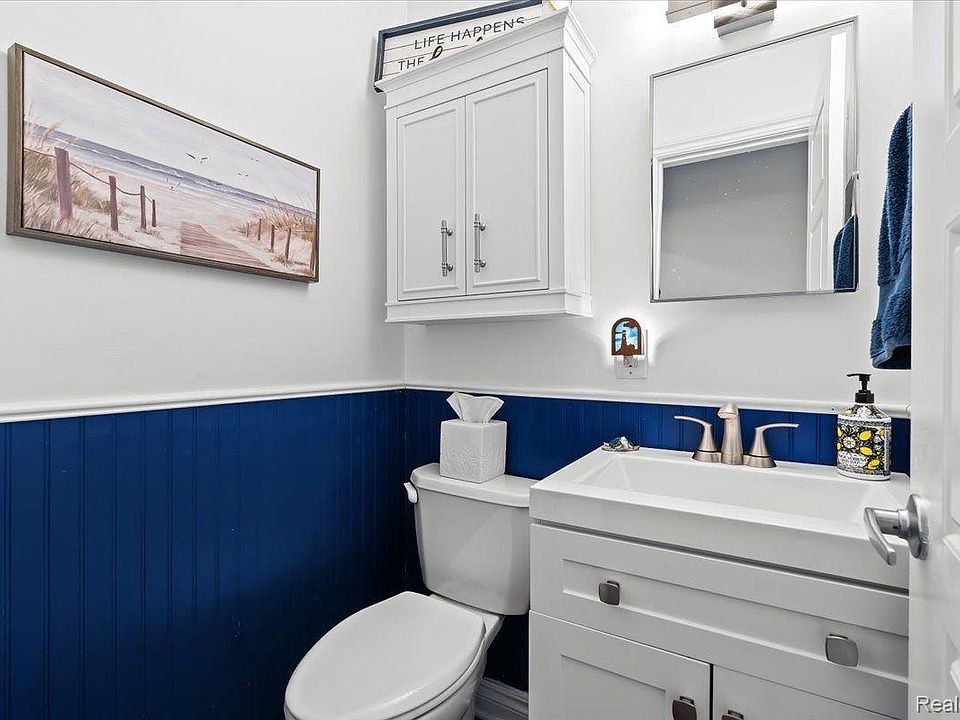 1425 Shankin Dr, photo 20