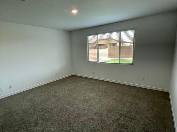 4th image of 9247 W Montecito Ave