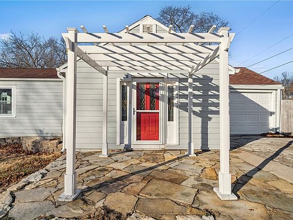 4th image of 4456 N Bellefontaine Ave