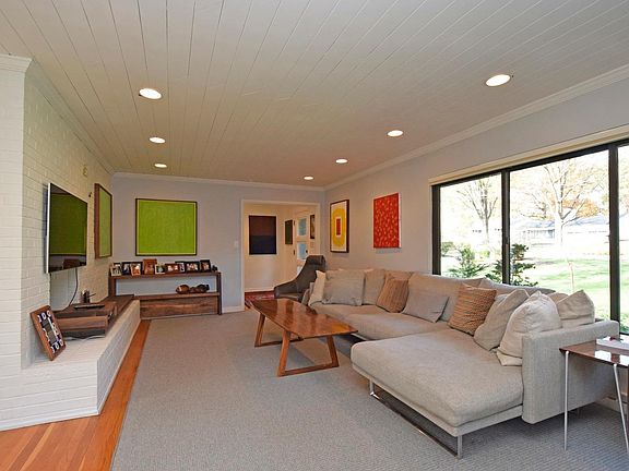 5th image of 6267 Lilbur Ln