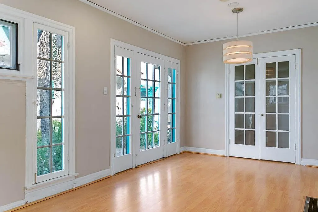 2 bed, 850 sqft, $3,195 — Photo 2