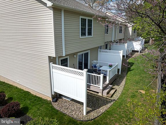 5th image of 775 Galen Dr