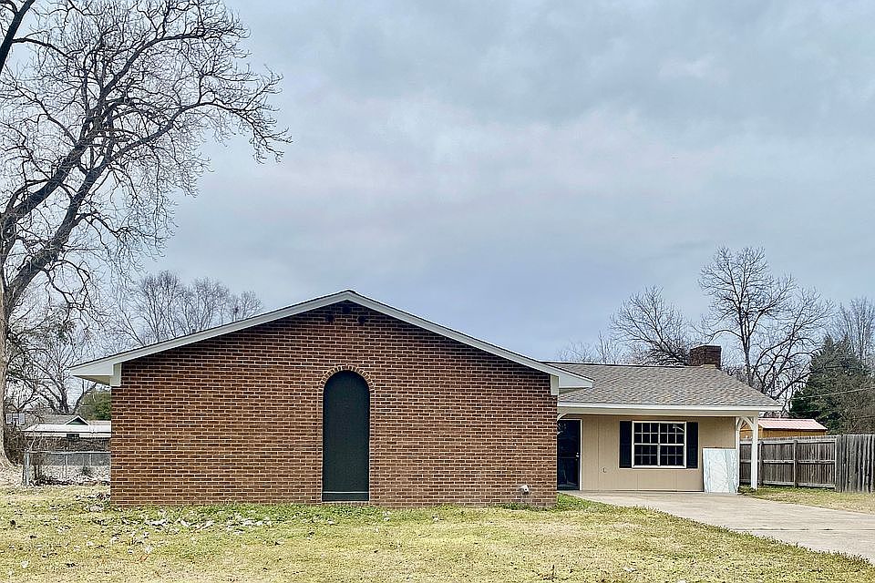 1st image of 1736 S Pear Ln
