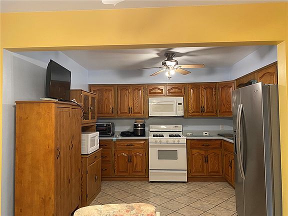 5th image of 1617 Fairmont St