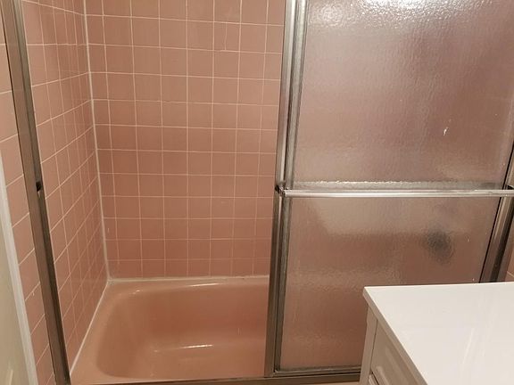 5th image of 1372 E 88th St Floor 2