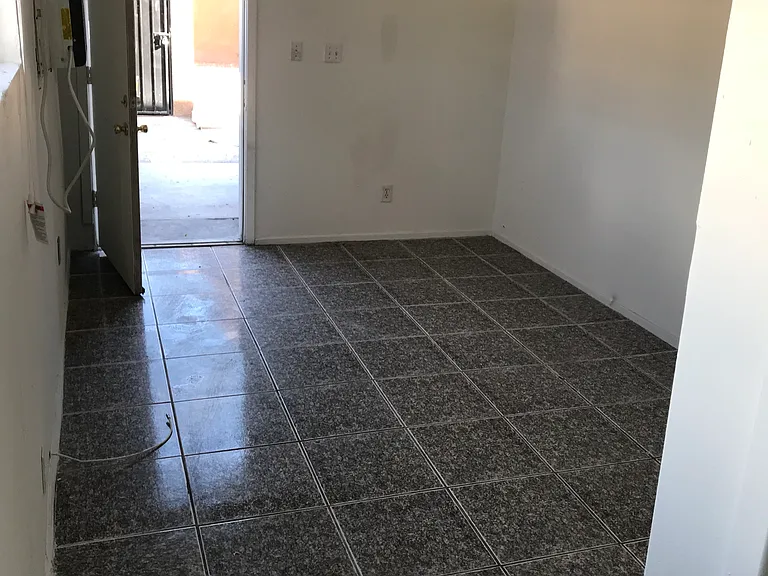 1704 Fairfield Ave #B — Photo 11