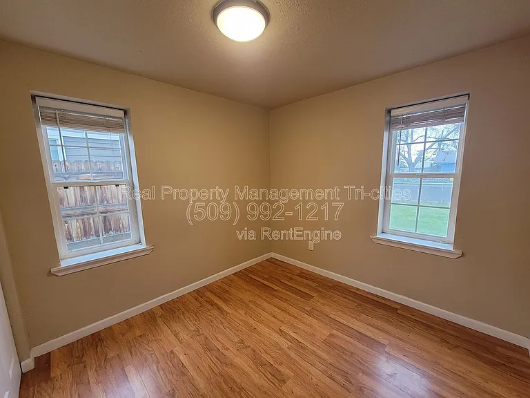 1124 E 7th Ave — Photo 10