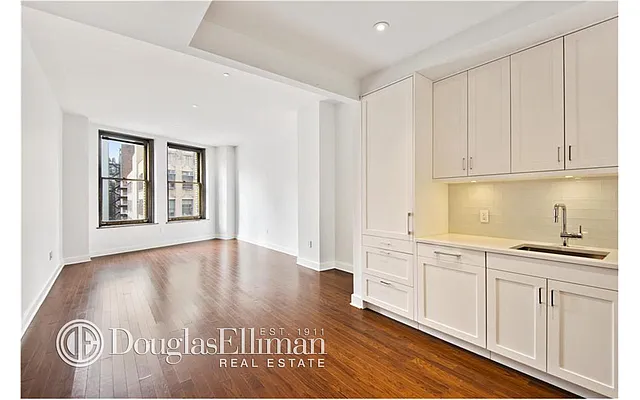 Rented by Douglas Elliman | media 10