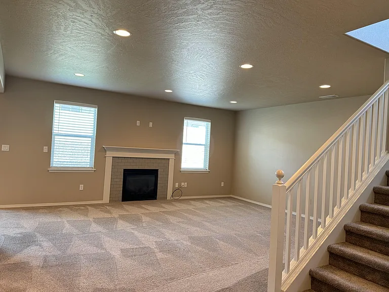 2925 Cashmere Dr — Photo 9