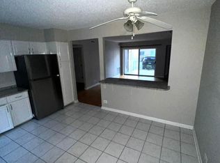 5351 N East River Rd APT 301, Chicago, IL 60656