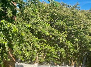 728 Ridgemont Ave, Rockville, MD 20850