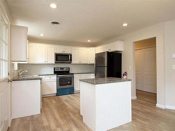 2nd image of 8A Constitution Blvd