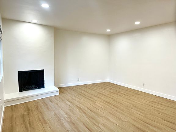 2nd image of 391 Molino Ave APT B