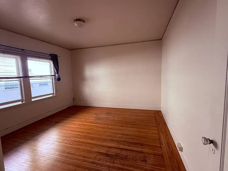 2320 Haste St #8 — Photo 8
