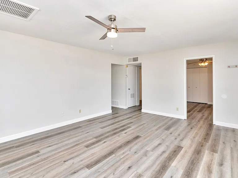 8444 E Plaza Ave — Photo 4