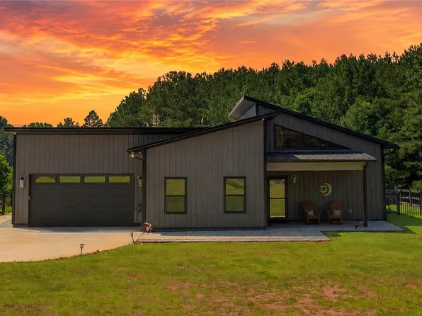 215 Dairy Farm Rd, Westminster, SC 29693