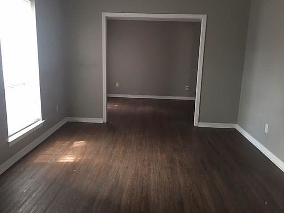 4th image of 9128 Eastwood Dr