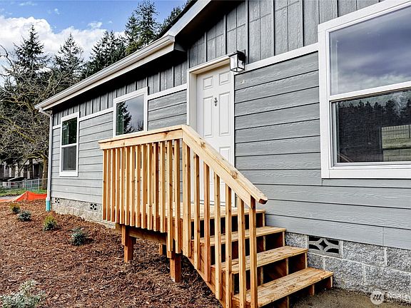 5th image of 3613 Burwell Street
