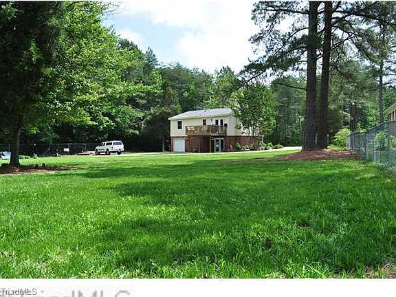 3rd image of 706 Wedding Brook Dr