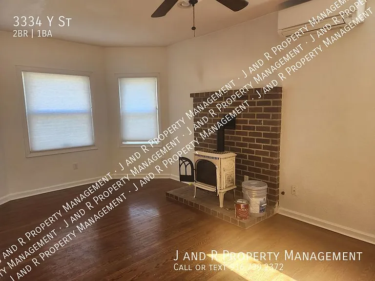 3334 Y St — Photo 4