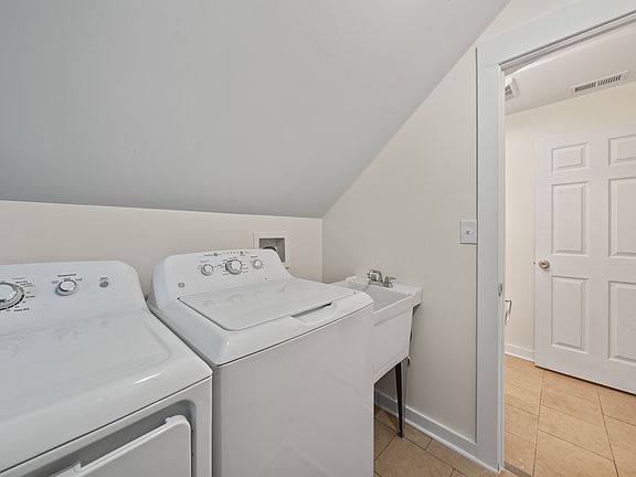 4th image of 92A Congress St #A