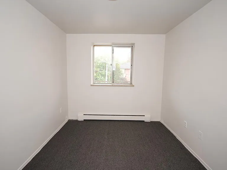 55 Victoria Ave S — Photo 6