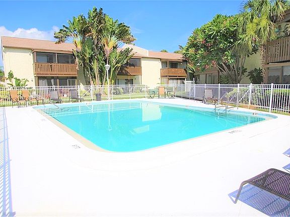 2nd image of 722 116th Ave N APT 2002