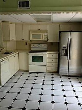 4th image of 1006 San Remo Cir #1006