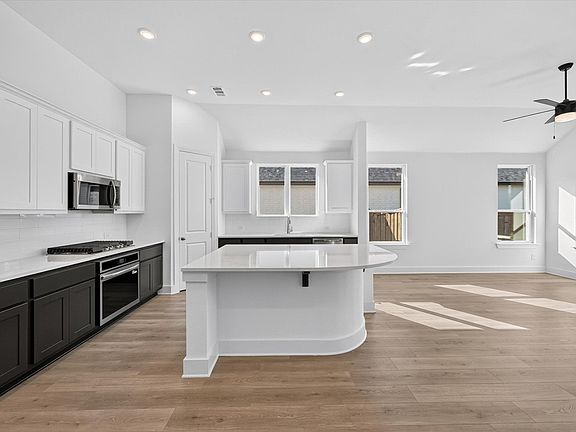 5th image of 2620 Brooklyn St