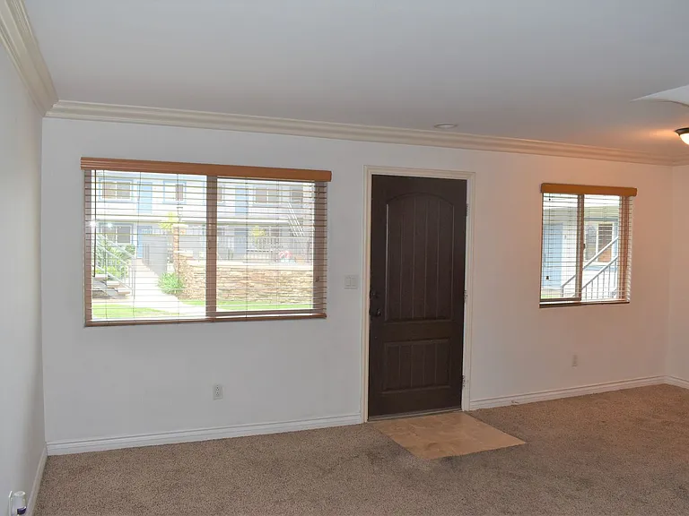 1450 Iris Ave #4 — Photo 6