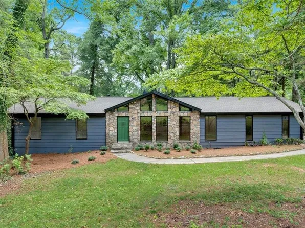 4028 Yellow Pine Dr SW, Lilburn, GA 30047