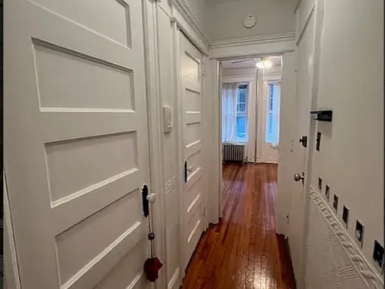 34-17 37th St #2 — Photo 9