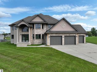 3696 Moccasin Ln, Mount Pleasant, MI 48858