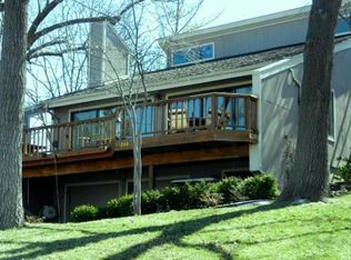 228 Apache Trl W, Lenexa, KS 66217