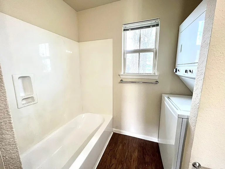 2508 S Houston Ave #D — Photo 7