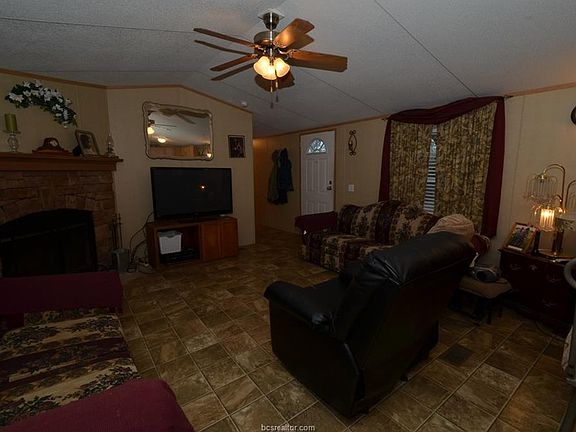 4th image of 311 Giebel Ln